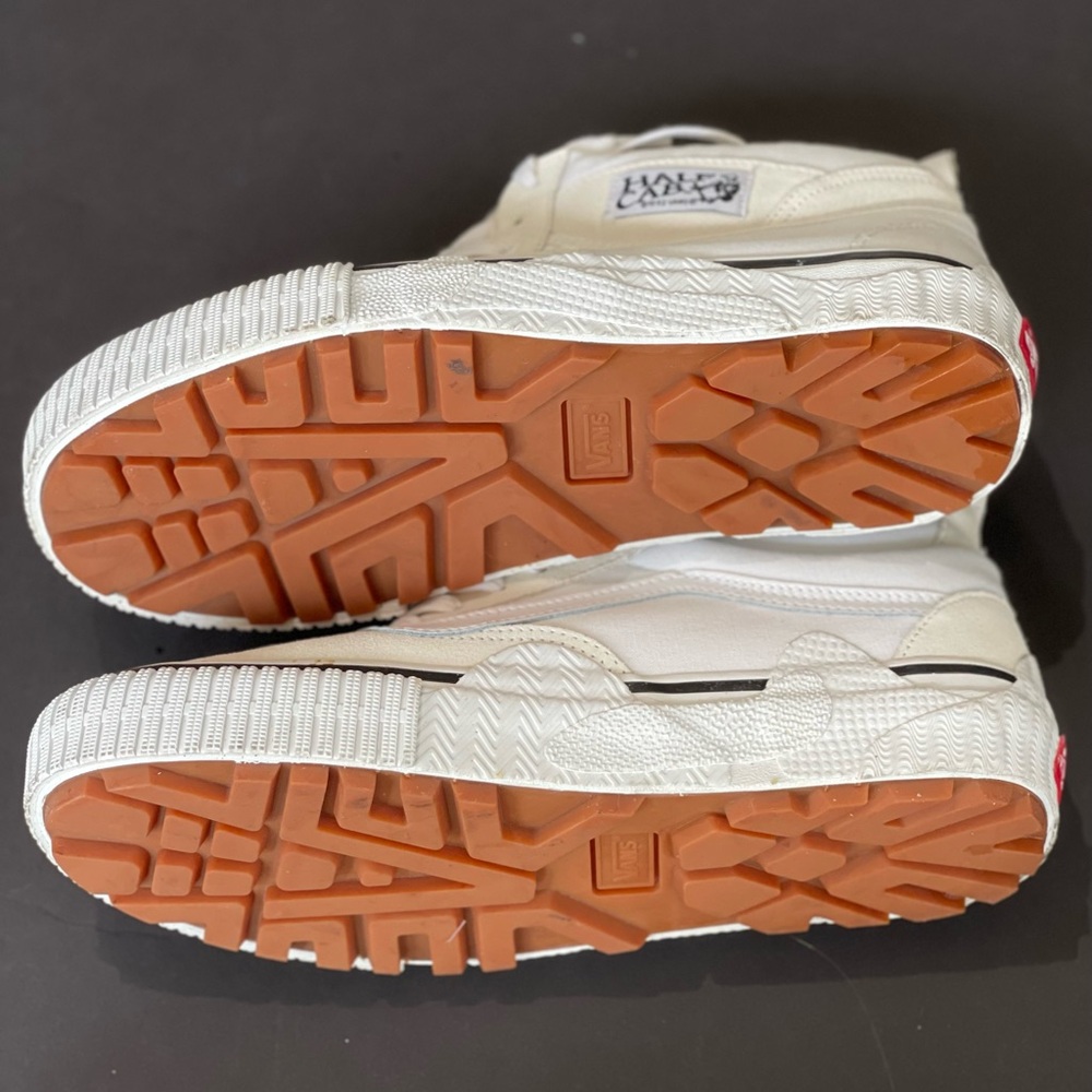 Vans Off The Wall White High-Top Sneakers. Like New. Material Suede. - Picture 12 of 12